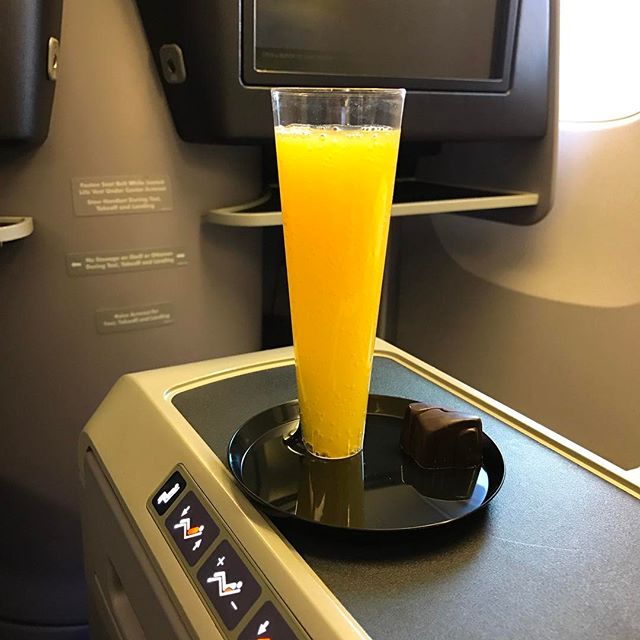 Pre-flight mimosa! Can't wait to sprawl out on my couch again
#polaris #1K #UA121